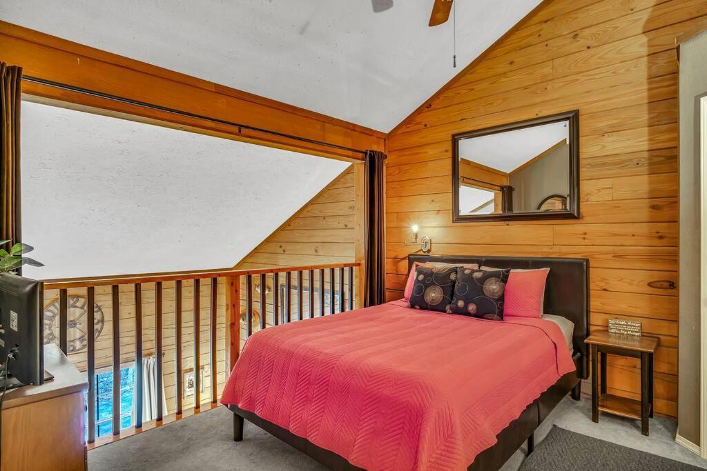 3 Bedroom Log Cabin Condo Close To Everything! برانسون المظهر الخارجي الصورة